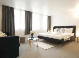 Modern Suite with Aare View - Heart of Old Town I