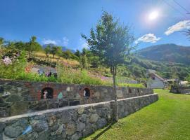 Tom Shyti guesthouse，位于Hardedaj的酒店