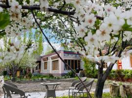 The Kesar Guest House Sumoor，位于列城的酒店