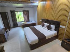 TreeDev Blessings Resort & Farmhouse，位于Sofāle的酒店