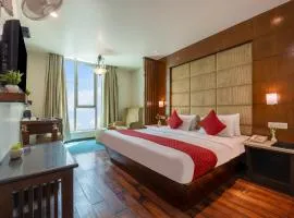 Hotel Aura - 05 Mins from New Delhi Railway Station & Connaught Place