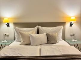 Plaza Rooms & Studios，位于福希海姆的酒店