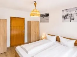 Basic Work Stay Rooms - Highspeed WiFi - Easy Self Check-In - Practical and Affordable Stay