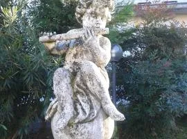 隆巴德古庭住宿加早餐旅馆
