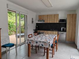 Maison de vacances 4/5 personnes à Léon, Landes，位于莱昂的酒店