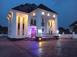 King Arthur Apartment，位于Awka的酒店