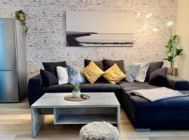 Gemütliche Ferienwohnung Oldenburg City mit Terrasse und Wohnzimmer im Erdgeschoss N28L