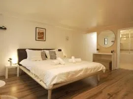 Modern Suite with Aare View - Heart of Old Town ll