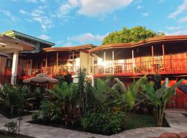 Poshtel Arenal，位于福尔图纳的酒店