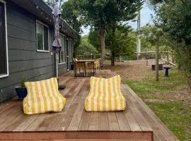The Deck @ VB - Linen, Wi-Fi, Pets, Secured Yard