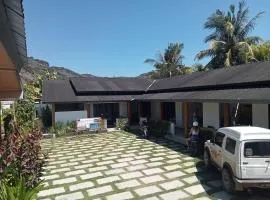 The Jungle Family homestay