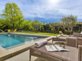 Villa prestige piscine climatisation standing Lyon Ouest，位于伊居利的酒店