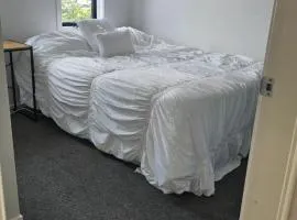 Papamoa Private Room & Bathroom