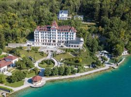 Le Palace de Menthon，位于芒通圣贝尔纳的酒店
