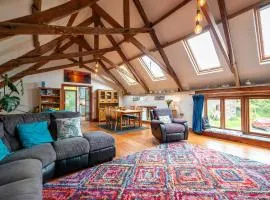 Charming Devon Barn for the family with parking