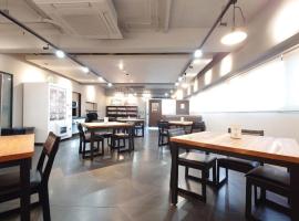 HOTEL Calmplace，位于苅田町的酒店
