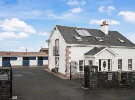 Private Room near Rock of Cashel and Workspace