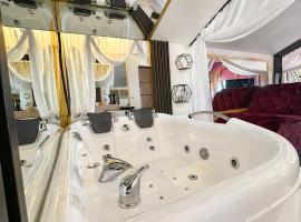 Hotel Boutique18plus - Adults Only，位于北马马亚-讷沃达里的酒店