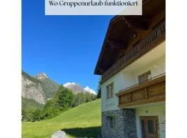 Ferienhaus Alpenblick, ganzes Ferienhaus, 5 Zi, 4 Bäder, gratis Parkplatz, Sonnenterrasse