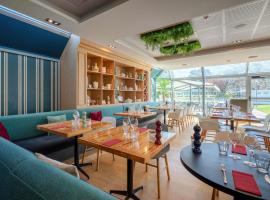 诺沃特里尔机场酒店，位于莱斯坎的酒店