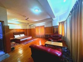 Hotel Pema Karpo，位于Yuwak的酒店