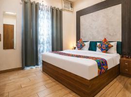 Goyal Hotel - Hotel Vasudha Residency Near Prem Mandir, Vrindavan，位于范兰德凡的酒店