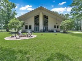 Spacious Texas Ranch Retreat with Cowboy Pool and Fire Pit Near Lake Livingston, Coldspring TX