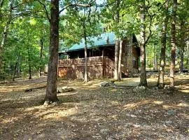 Secluded Cabin Oasis: Your Gateway to Nature Near White River, Arkansas