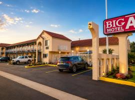 Big A Motel & Suites Near Disneyland Orange County，位于奥兰治的酒店