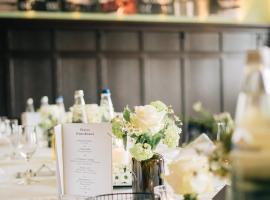 Klostermaier Hotel & Restaurant，位于Icking的酒店