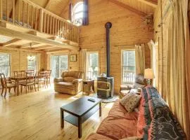 1/4 Mi to Hiawatha Forest Trails! Outdoor Retreat