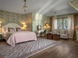 Whistler Rooms