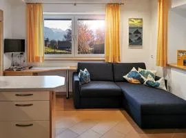 Biene Natururlaub am Moosbachhof mit Dolomitenblick