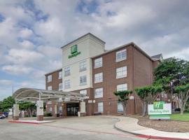 Holiday Inn and Suites Addison by IHG，位于艾迪生的酒店