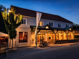 Smarthotel Schmid - Restaurant & Bar inhouse - Nähe Schlossteich，位于Sitzenberg的酒店