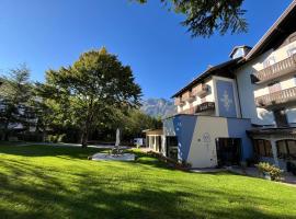 Hotel alle Rose Family inspired garden and spa，位于卡韦达戈的酒店