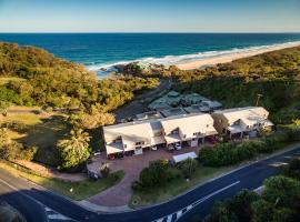 三马林达宝石海滨公寓，位于波因特卢考特的酒店