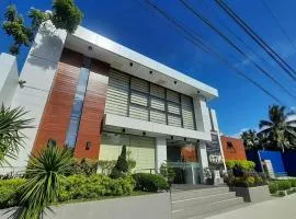 Wyndale Hotel