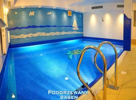 VILLA MEDICA w Rabce - podgrzewany basen i pyszne wyżywienie，位于拉布卡的酒店