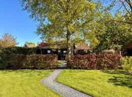 Landelijk gelegen houten huisje