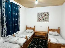 Nurata Eco Guesthouse