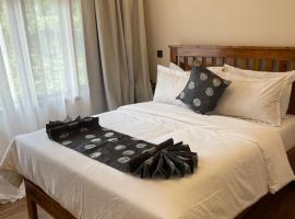 Peak Park Hotel，位于姆贝亚的酒店
