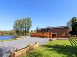 Lakeside Lodge