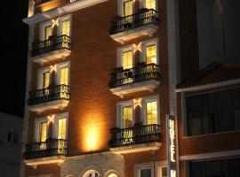 Mervin Hotel，位于克鲁亚的酒店