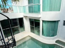 Casa con alberca en el centro de Puerto Progreso，位于普罗格雷索的酒店