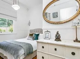Gowan Brae Cottage - NEW!