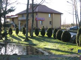 Piligrimo Užeiga，位于Kadarės的酒店