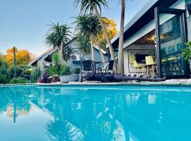 24 On Basil Boutique Luxury hotel，位于约翰内斯堡的酒店