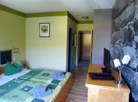hotel am alt gaarzer eck，位于奥斯特巴德里克的酒店