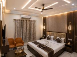 Hotel Abhinandan Palace Near Shree Ram Mandir，位于Ayodhya的酒店